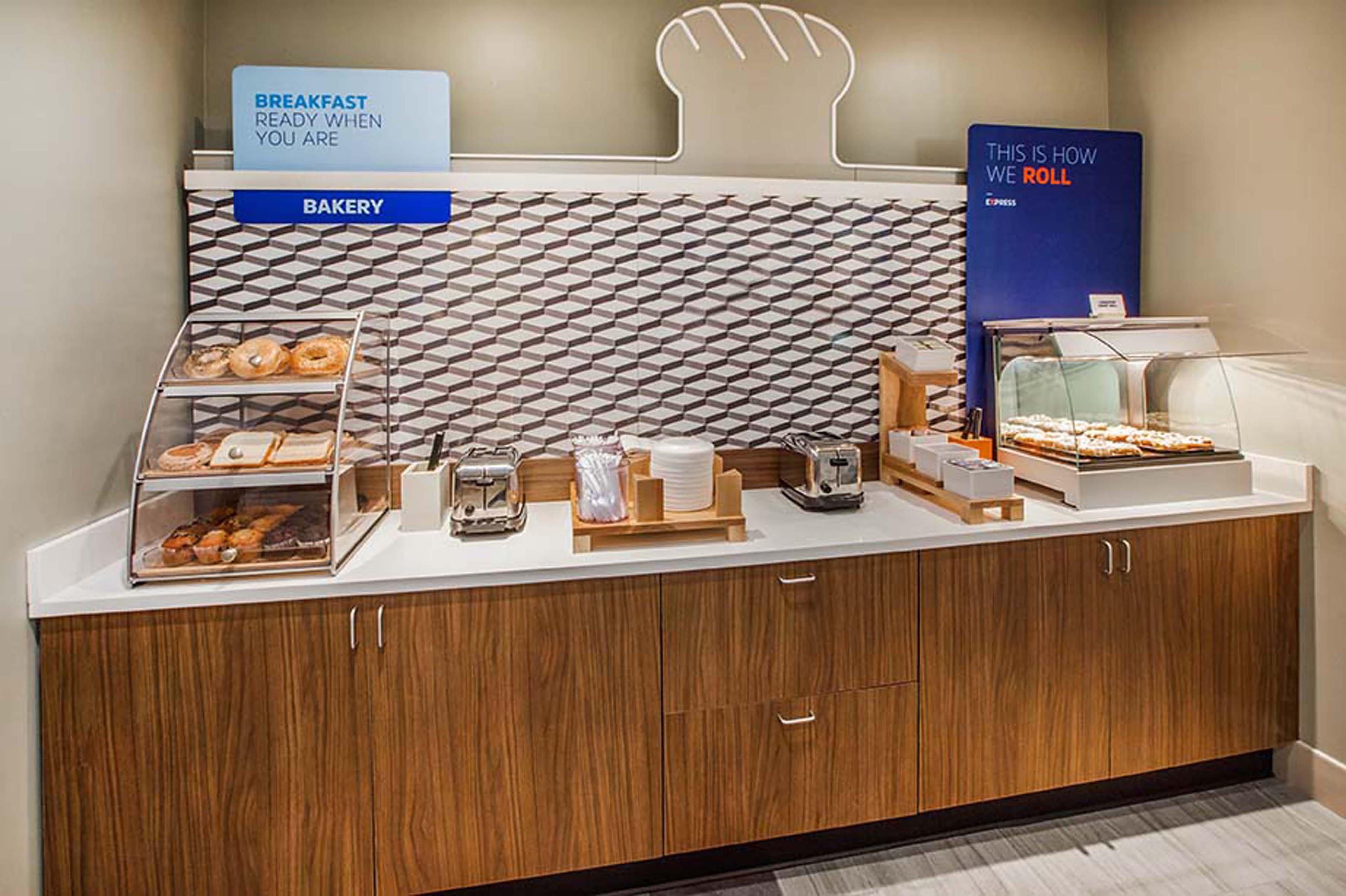Holiday Inn Express Forsyth By Ihg Dış mekan fotoğraf